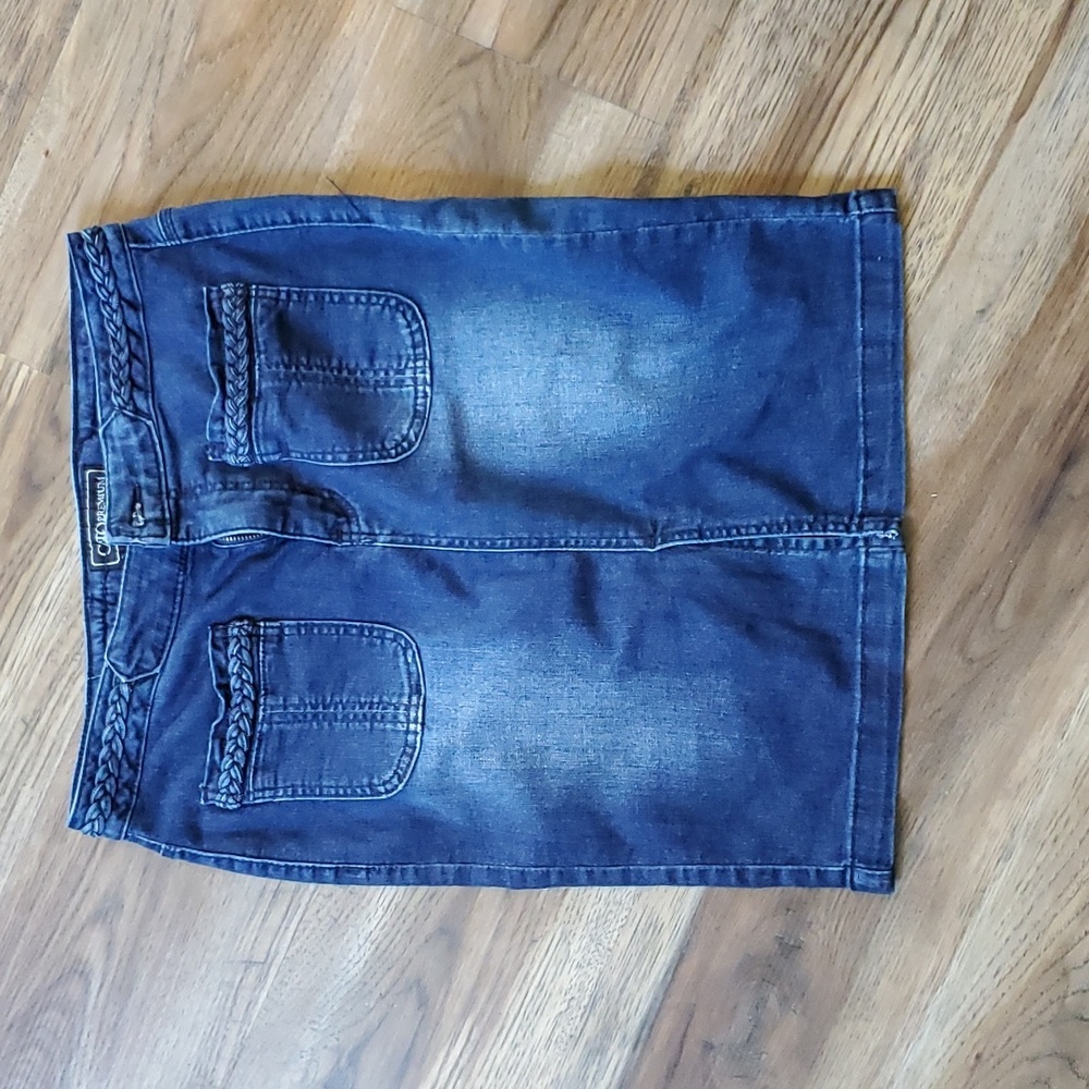 Womens size 8 Cato denim skirt with Slit